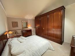 Maybe you would like to learn more about one of these? Camera Da Letto Classica Grande Arredo Ciliegio A Asti Sconto 36