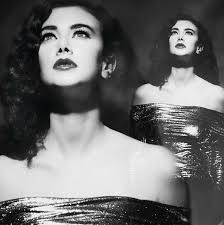 Un'ex modella insegna il portamento a Piacenza