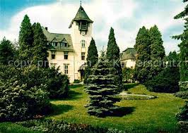 Sie finden uns in ruhiger lage unmittelbar am rand der historischen altstadt von oberursel, die mit fachwerkhäusern, verwinkelten gassen und kleinen weihern ein liebenswertes und anregendes umfeld bietet. Ak Ansichtskarte Oberursel Taunus Klinik Hohe Mark Kat Oberursel Taunus Nr Kb82273 Oldthing Ansichtskarten Hessen