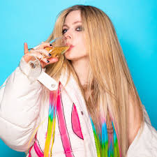 Courtesy of avril lavigne / @avrillavigne. Avril Lavigne On Twitter Cheers Wishing Everyone An Amazing 2021 Xx