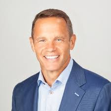 Devon Banks's Instagram, Twitter & Facebook