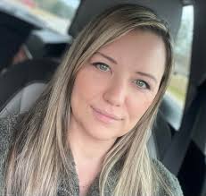 Hair stylist available in Rincon