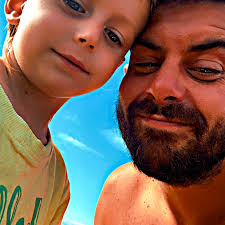 Anyone breaking a 2011 2.0 Crafter in the north west please ?