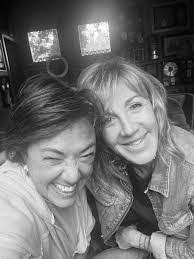 Claudia Leslie's Instagram, Twitter & Facebook