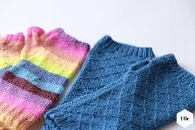 Anleitung Armstulpen Stricken Mit Und Ohne Daumenloch Ylle 44m mit doppelter 4,5er nadel anschlagen, damit der rand locker wird. anleitung armstulpen stricken mit und