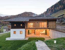 wohlfuhlapartments bei sillian huttenurlaub in lienzer dolomiten mieten altholz haus haus architektur hauswand