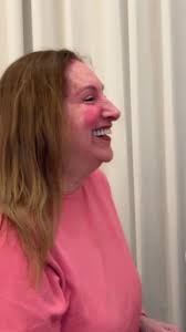 Maquillando a abuelita 👵🏻 ♥️😂