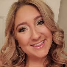 Lauren Brough's Instagram, Twitter & Facebook