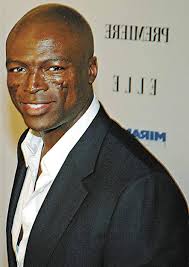 GALERIE: Padlý anděl? Ne, to jen Seal prohrál sázku