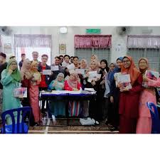 Goyang bantal indir, goyang bantal videoları 3gp, mp4, flv mp3 gibi indirebilir ve indirmeden izleye ve dinleye bilirsiniz. Cikgu Norazimah