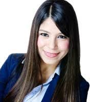 Miriam Leal's Instagram, Twitter & Facebook