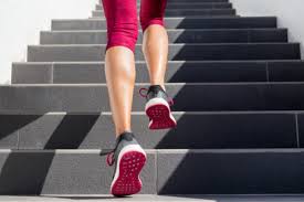 Seguite un corso di ginnastica artistica e non lo potete vi piace la ginnastica artistica e vorreste arrivare preparate alle lezioni? Come Fare Ginnastica Sulle Scale Di Casa Donnad