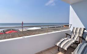 It is 5 minutes' walk up to sylter welle. Metropol Whg 24 Seeseite Mit Privatsauna In Westerland Mit Meeresblick Sauna Und Balkon Riel Sy Ferienwohnung Westerland Sylt Ferienwohnung Ferienwohnung