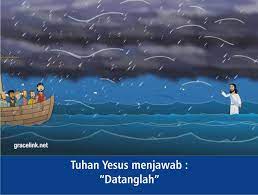 Aku ini, jangan takut! hari ini kita belajar apa yah dari kisah dalam injil: Komik Alkitab Anak Tuhan Yesus Berjalan Di Atas Air