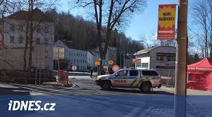Maybe you would like to learn more about one of these? Zelenou Hranici Ve Sluknovskem Vybezku Hlida Specialni Policejni Jednotka Idnes Cz