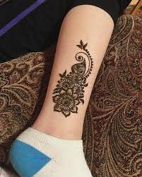 Pin By Sneeker Mir On Henna Henna Designs Feet Henna Tattoo Designs Simple Henna Tattoo