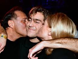 Benjamin Ingrossos 14-årspresent: träffa föräldrarna Pernilla och Emilio  ihop