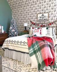 Christmas bedroom decor ideas diy. 25 Christmas Bedroom Decor Ideas For A Cozy Holiday Bedroom