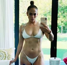 Most popular jennifer lopez photos, ranked by our visitors. Jennifer Lopez S Stunning New Bikini Selfie Reaches 1 5 Million Instagram Likes In 30 Minutes