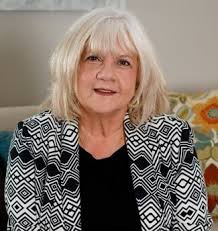 1218 Stratford Rd, Deerfield, IL 60015