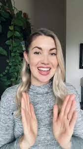 Deanna Dewitt's Instagram, Twitter & Facebook