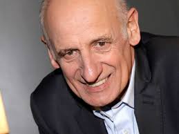 Maman et fière - Jean-Michel Aphatie : le journaliste annonce son départ  définitif de RTL 👇 👇 ✓ | Facebook