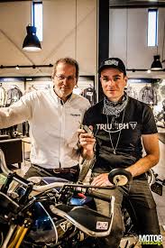 Henry van loon is a 38 year old dutch comedian. Motorfreaks Henry Van Loon Ambassadeur Triumph Details