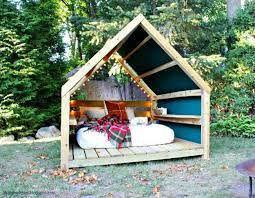 This year, diy your own to save money and really customize your outdoor space. Diy Outdoor Furniture Outdoor Cabana Cheap And Easy Ideas For Patio And Porch Seating And Tables Outdoor Daybed Diy Garden Furniture Outdoor Cabana Lounge