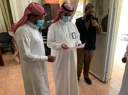 محمد فهد العيسى بتكليف الأستاذ أحمد بن علي بن محمد المعارك مديراً لمكتب العمل بمحافظة المذنب خلفاً لمدير المكتب السابق تركي بن عبدالرحمن المانع الذي انتقل لإدارة مكتب العمل بالرس، ويعد المعارك من الكفاءات الشبابية المؤهلة في مجال عمله. Ù…Ø¯ÙŠØ± Ù…ÙƒØªØ¨ Ø§Ù„Ø¹Ù…Ù„ Ø¨Ø¹Ø±Ø¹Ø± ÙŠÙ‚ÙˆÙ… Ø¨Ø¬ÙˆÙ„Ø§Øª ØªÙØªÙŠØ´ÙŠØ© Ø¹Ù„Ù‰ Ø¹Ø¯Ø© Ù…ÙˆØ§Ù‚Ø¹ Ø£Ø¶ÙˆØ§Ø¡ Ø§Ù„ÙˆØ·Ù†