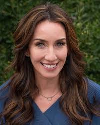 Kami Marsh's Instagram, Twitter & Facebook