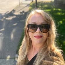 Our girl did it!!!! Chef Nicole Gomes beat Bobby Flay! Definitely an  episode worth watching. Her creativity is second to none, and this girl is  pure magic under pressure!