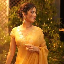 Diwali Glamour: Katrina Kaif Shines In Golden Silk Lehenga Amid Tiger 3  Triumph