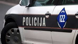 Sve vesti na temu : Policajac Pretucen Nakon Intervencije U Kladionici Uhapsene Tri Osobe Lukavacki Ba