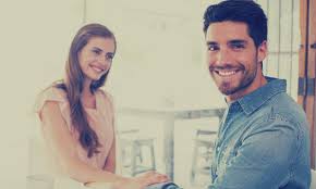 المصري لايت 12 لغة جسدية تجذب بها فتاة أحلامك المصري لايت