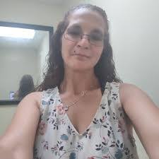 Tara Messer's Instagram, Twitter & Facebook