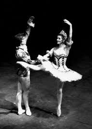 Figlia di un tramviere, aveva conquistato tutti i più grandi teatri del mondo con la sua grazia. 31 Carla Fracci Ideas