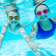 Voorspel zelf het weer en lees allerlei weetjes over o.a. Health Fitness And Wellness Blog Mag Je Zwemmen Als Het Onweert Onweer Zwemmen Zwemmen Sauna Steenokkerzeel