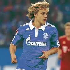 In the game fifa 20 his overall rating is 77. Schalke Mit Grossen Personalproblemen Schalke 04