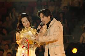 Cẩm ly cho biết chính chồng cô là người đảm nhận vai trò đạo diễn cho các mv quay cùng đan trường. Cáº©m Ly Sá»± Ná»•i Tiáº¿ng Ká»³ Láº¡ Cá»§a Má»™t Ca SÄ© Khong Biáº¿t Khoe Cá»§a Chá»‰ Thich Lam Vá»£ Ä'áº£m