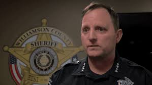 Alguacil Robert Chody presenta una demanda impugnando los resultados de las  elecciones