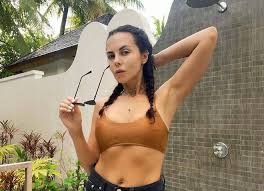 Фото в молодости и сейчас общедоступны для любого интересующегося. Nastya Kamenskih Pokazala Sebya V Detstve Foto Tochka Net