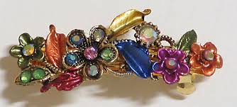 Since the beginning of time, humans had the itch to adorn their hair with hair clips of various sorts. Multicolor Stone Studded Designer Hair Clip