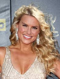 Rachel Reynolds bio: age, height, measurements, salary, net worth