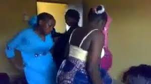 #tophausatv #tophausa #tophausa_tv #top_hausa_tvmunayi muku godiya sosai da kallon wannan video, dafatan kunji dadin abinda kuka kalla sannan kada ku manta. Kalli Yadda Zaka Sanya Gindinta Ya Zubo Da Ruwa Kafin Ka Ci Ta Ofofonobs