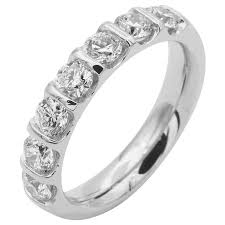 Un choix unique de demi alliance or blanc disponible dans notre magasin. Alliance Diamants Demi Tour Or Blanc Barrette Hsi Demi Tour