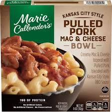 A delicious combination of white meat chicken, carrots, celery and peas in a golden, flaky crust. Marie Callender S Bowl Pulled Pork Mac Cheese Kansas City Style Meals Entrees Tom S Food Markets