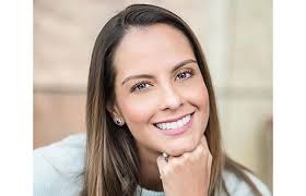 Luis carlos vélez ретвитнул(а) laura acuña. Laura Acuna Consiguio Un Nuevo Trabajo