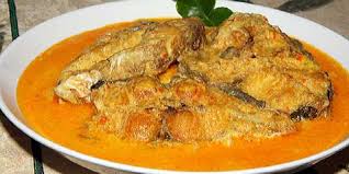 Ikan nila pare bumbu halus:kunyit,jahe,bawang merah,kelapa parut secukupnya daun kunyit,ruku,sere asam kandis garam secukupnya. Gulai Ikan Tongkol Asap Pedas Menu Makan Malam Istimewa Ini Resep Dan Cara Membuatnya