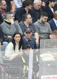 Řeknu vám to jednoduše, mladí na nás kašlou. E5t78ot L2v1cm