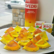 920 Likes 62 Comments Pookie Mixinitup Pookie Mixinitup On Instagram Pineapple Jello Shots Peach Jello Jello Shot Recipes Peach Jello Pineapple Vodka